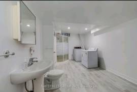 Basement Apartment - 5 min drive to Square One, Hearland, 403/401/410