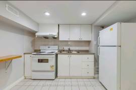 Basement Apartment - 5 min drive to Square One, Hearland, 403/401/410