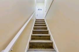 Basement Apartment - 5 min drive to Square One, Hearland, 403/401/410