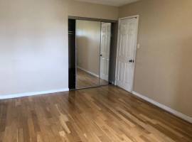 Rooms for rent near Chinguacousy and Queen   Brampton