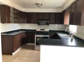 Rooms for rent near Chinguacousy and Queen   Brampton