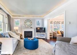 3 bed tree-lined Mill Street South Brampton home