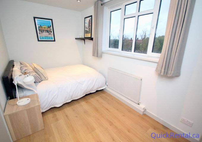 Room for rent in Brampton near Mill Street North & Nelson Street West